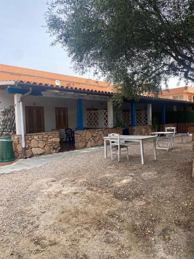 Le Stanze Del Mare Aparthotel Golfo Aranci Exterior foto