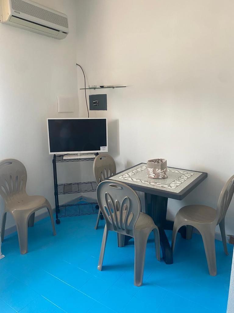 Le Stanze Del Mare Aparthotel Golfo Aranci Quarto foto