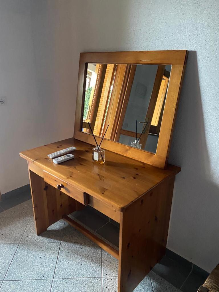 Le Stanze Del Mare Aparthotel Golfo Aranci Quarto foto