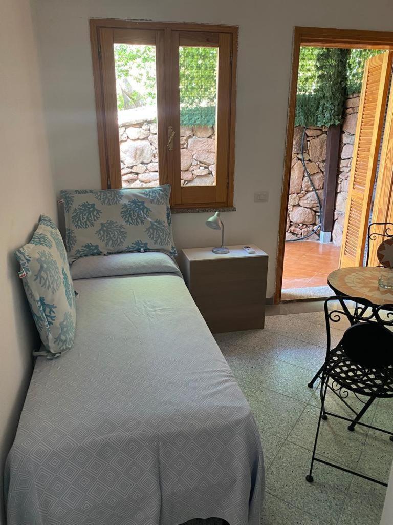 Le Stanze Del Mare Aparthotel Golfo Aranci Quarto foto