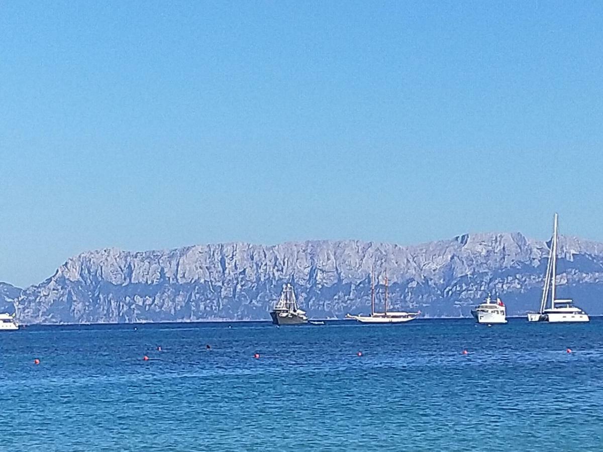 Le Stanze Del Mare Aparthotel Golfo Aranci Exterior foto